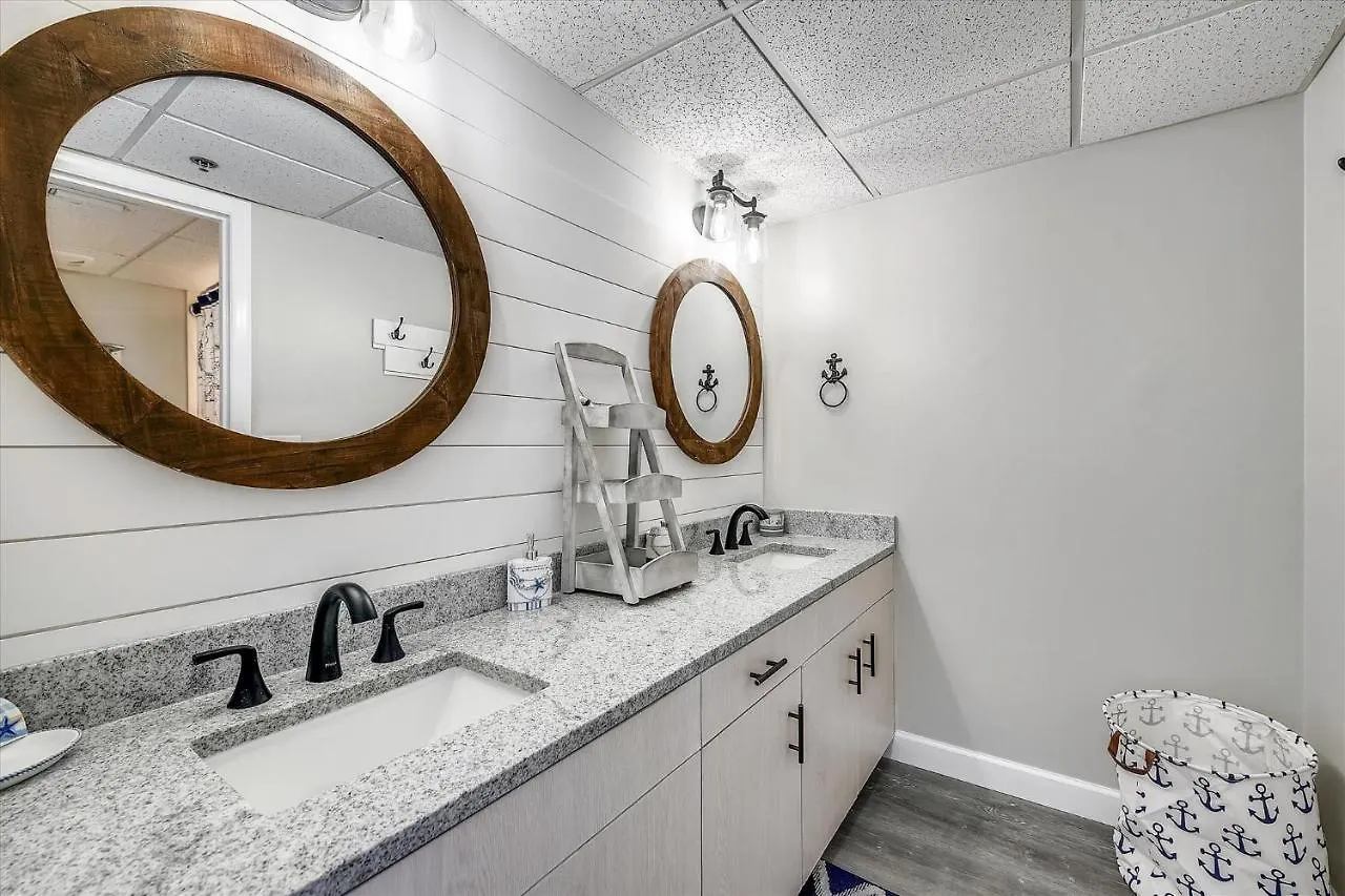 Long Beach Tower 3, #1303 - Completely Renovated 2 Bedroom Sleeps 8, Condo Panama City Beach